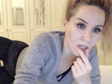 30-39 sex cam girl myassistant shows free porn on webcam. 33 y.o. speaks english