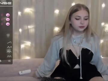 18-19 sex cam girl lila_glx shows free porn on webcam. 19 y.o. speaks english