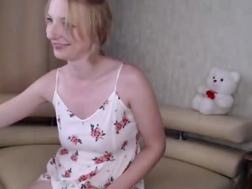 ebony sex cam girl now_elly shows free porn on webcam. 25 y.o. speaks english