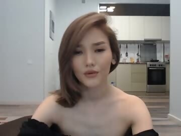 18-19 sex cam girl sweetwetg shows free porn on webcam. 20 y.o. speaks english